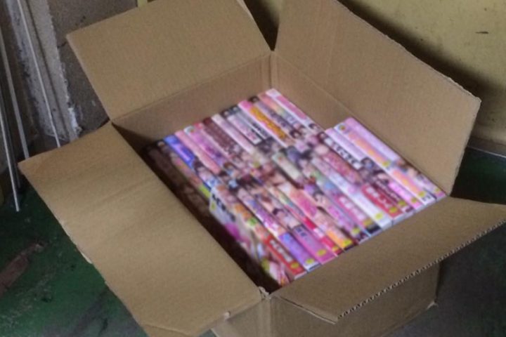 「長野」のお客様より成人コミック21点買取させて頂きました。