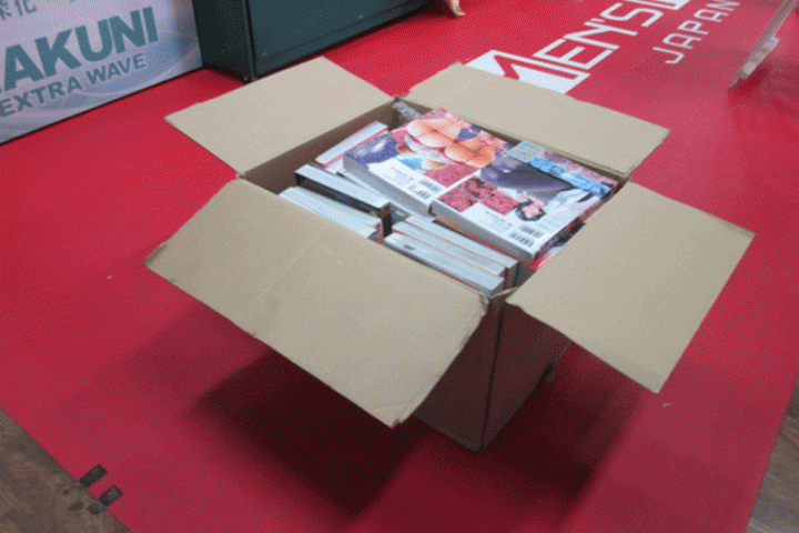 「奈良」のお客様より成人コミック24点買取させて頂きました。